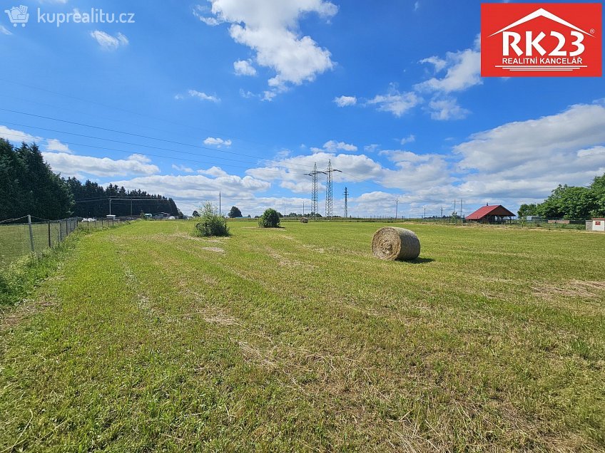 Prodej  stavebního pozemku 4038 m^2 Zádub-Závišín, Zádub-Závišín 