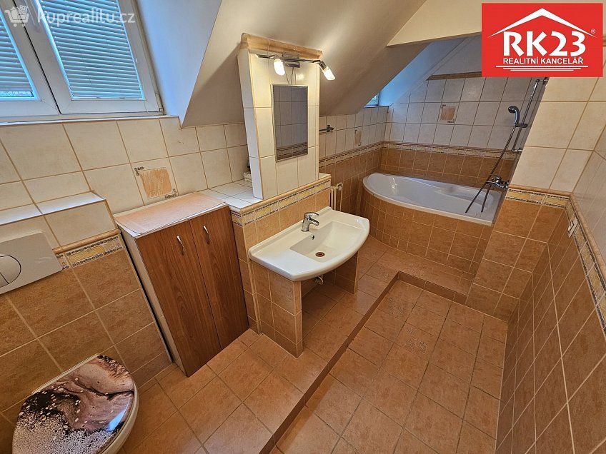 Prodej  rodinného domu 941 m^2 Hlavní třída 613, Mariánské Lázně 