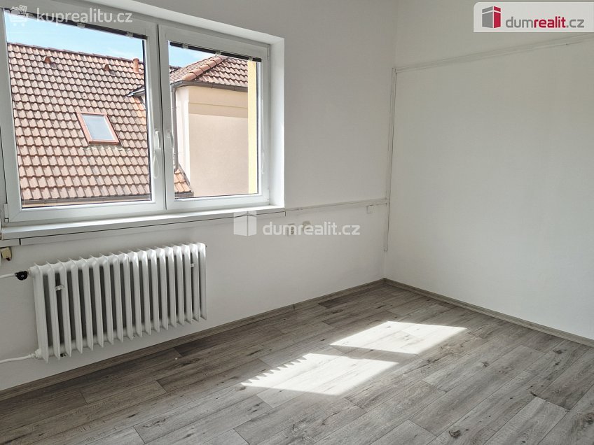Pronájem  komerční reality 31 m^2 Na Zlaté stoce, České Budějovice 
