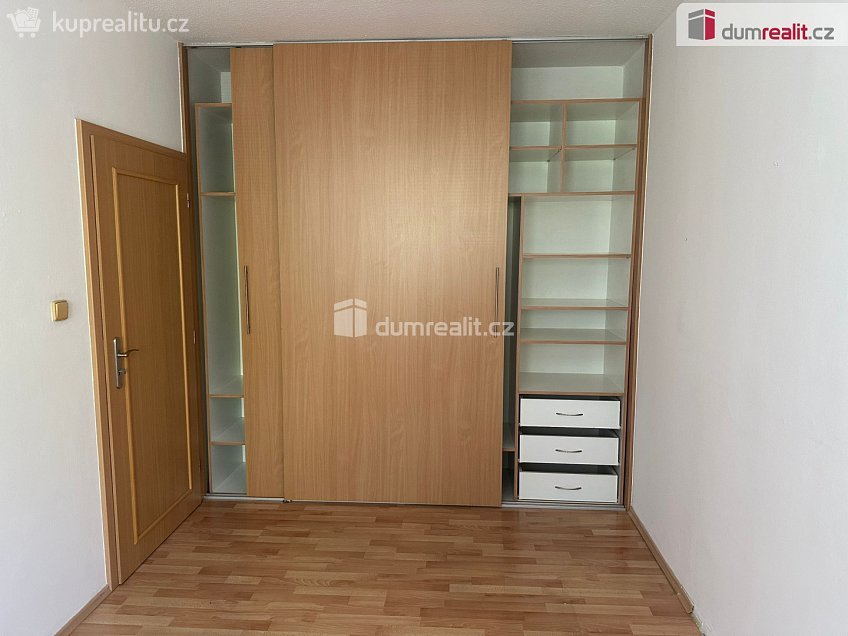 Prodej bytu 3+1 70 m^2 Průběžná, České Budějovice 