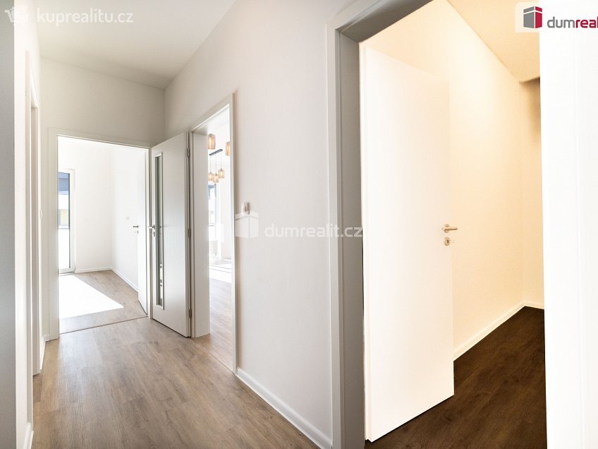 Pronájem bytu 2+kk 77 m^2 Branišovská, České Budějovice 