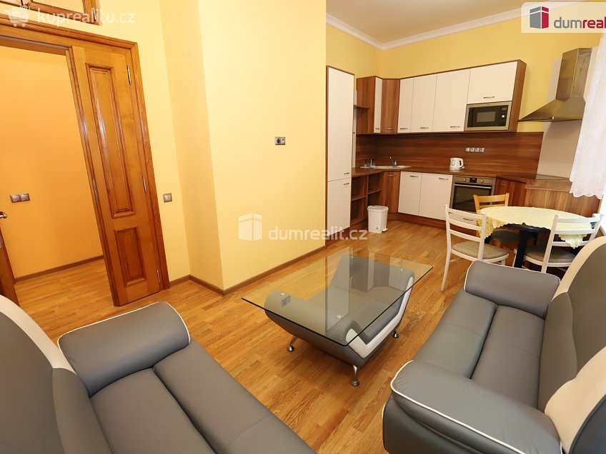Pronájem bytu 3+kk 72 m^2 Mariánskolázeňská, Karlovy Vary 