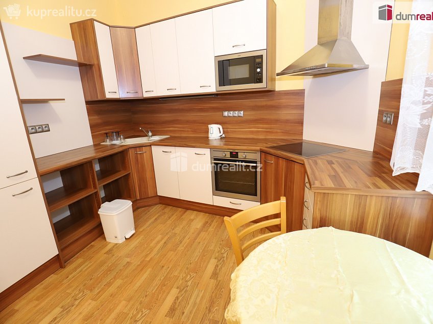 Pronájem bytu 3+kk 72 m^2 Mariánskolázeňská, Karlovy Vary 