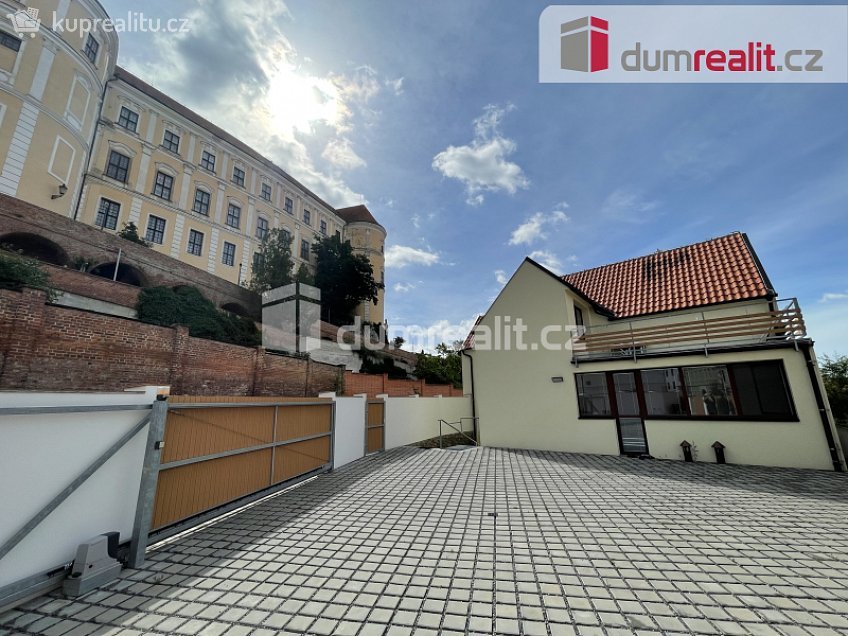 Pronájem bytu 2+kk 38 m^2 Zámecká, Mikulov 