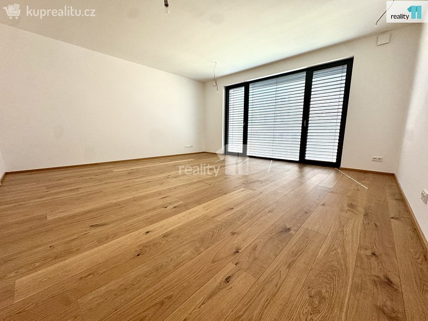 Pronájem bytu 1+kk 43 m^2 Starokošířská, Praha 5 