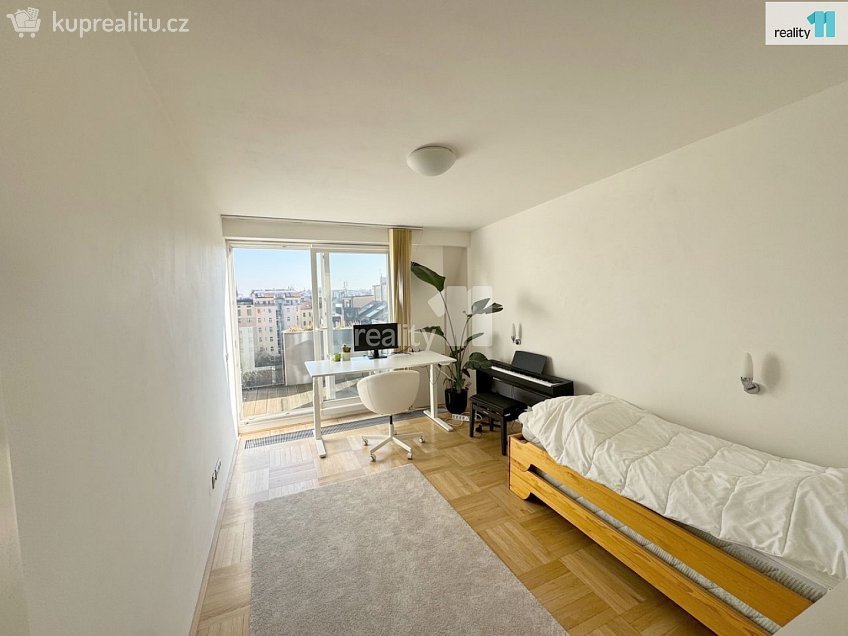 Pronájem bytu 3+kk 108 m^2 U Kanálky, Praha 2 