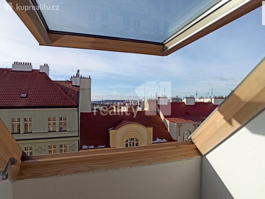 Pronájem bytu 3+kk 108 m^2 U Kanálky, Praha 2 