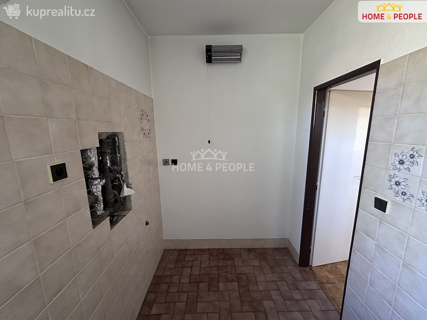Prodej  rodinného domu 273 m^2 Zimákova, Praha 11 