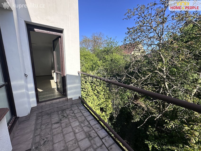 Prodej  rodinného domu 273 m^2 Zimákova, Praha 11 