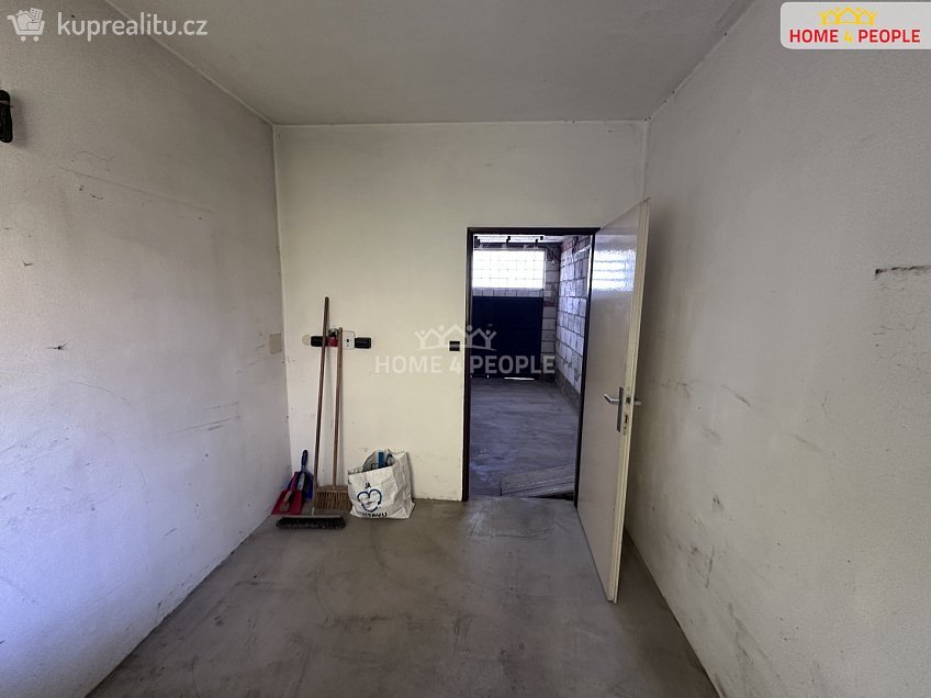 Prodej  rodinného domu 273 m^2 Zimákova, Praha 11 