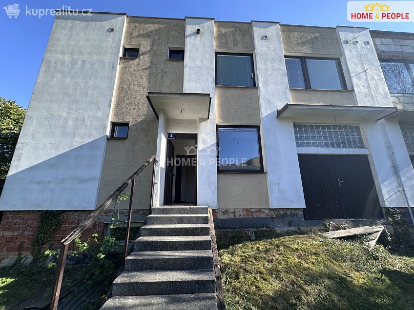 Prodej  rodinného domu 273 m^2 Zimákova, Praha 11 