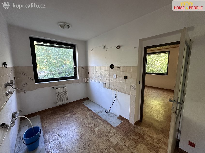 Prodej  rodinného domu 273 m^2 Zimákova, Praha 11 