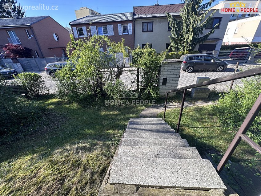 Prodej  rodinného domu 273 m^2 Zimákova, Praha 11 