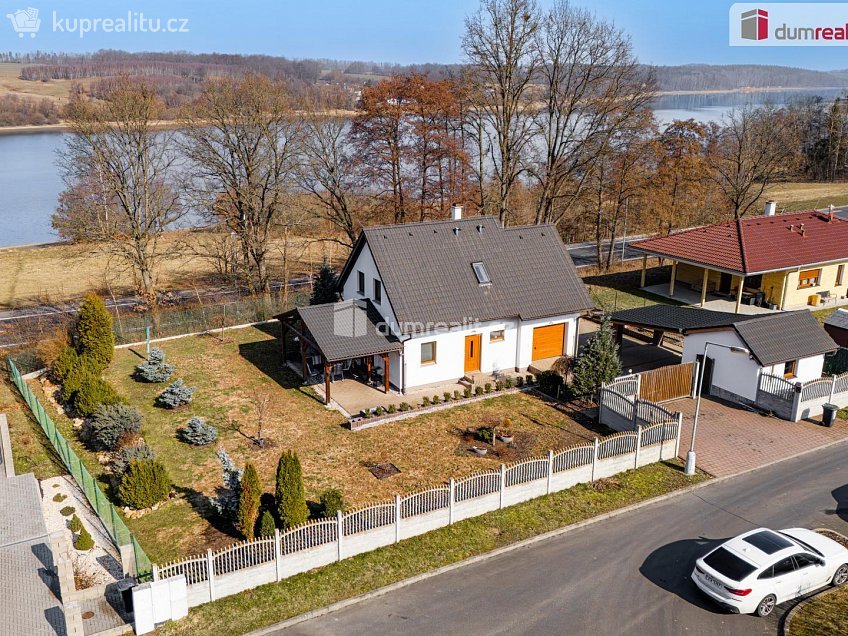 Prodej  rodinného domu 118 m^2 Tůně, Pomezí nad Ohří 