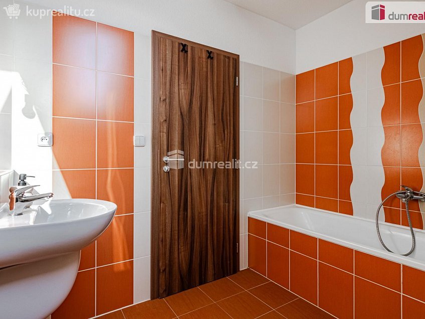 Prodej  rodinného domu 118 m^2 Tůně, Pomezí nad Ohří 