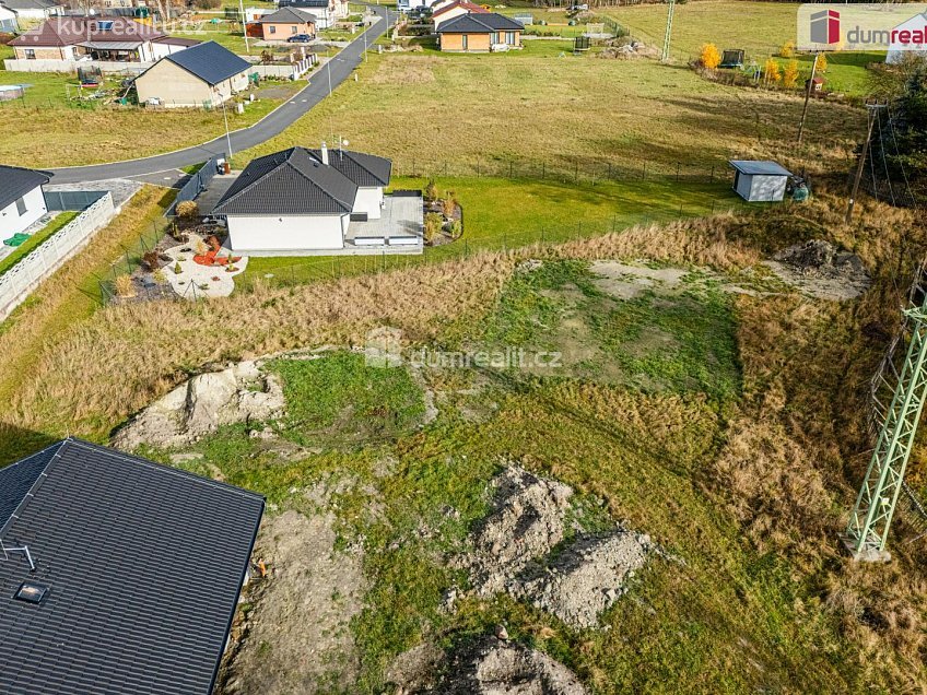 Prodej  stavebního pozemku 910 m^2 Kolová, Kolová 