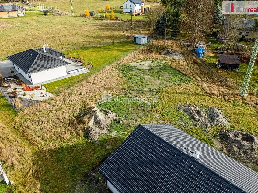 Prodej  stavebního pozemku 910 m^2 Kolová, Kolová 