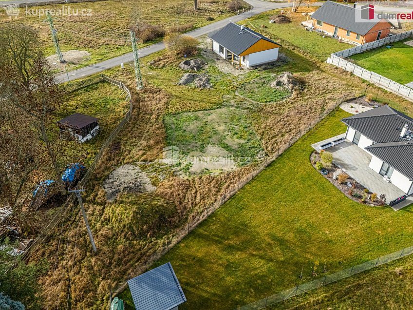 Prodej  stavebního pozemku 910 m^2 Kolová, Kolová 