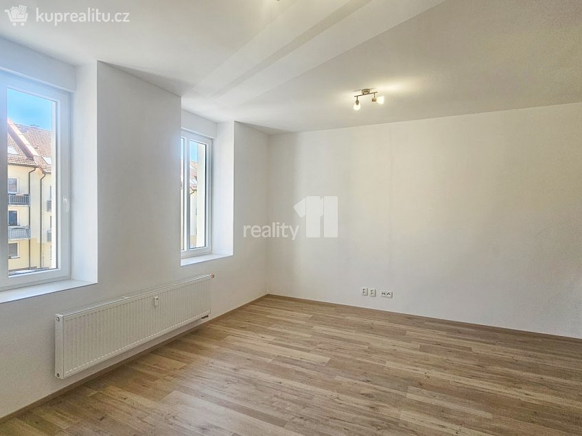 Pronájem bytu 1+kk 36 m^2 Pražská, Čáslav 