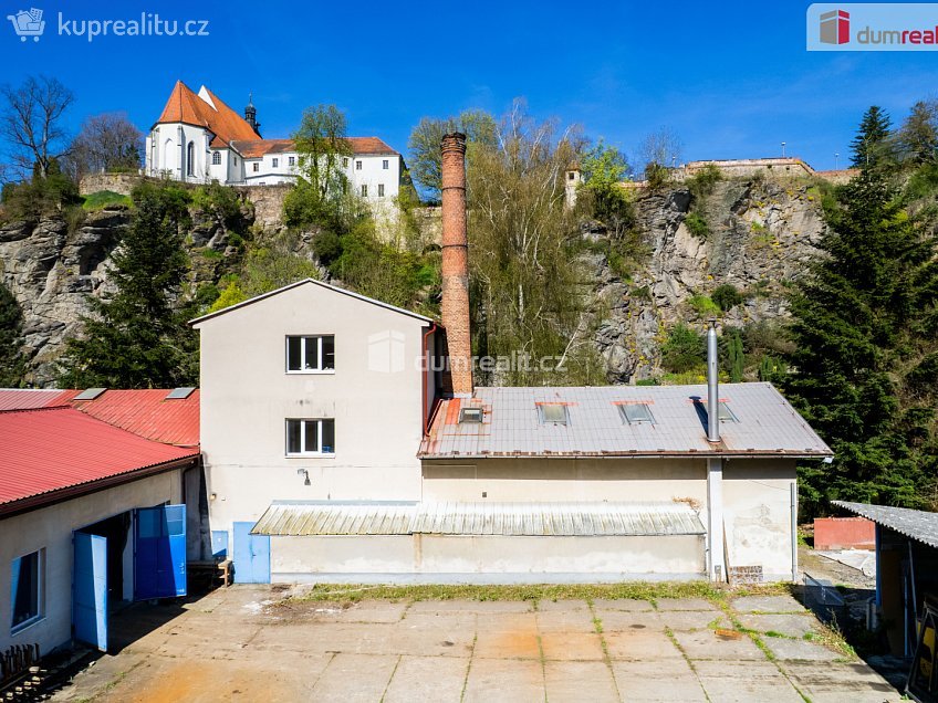 Prodej  výrobních prostor 3615 m^2 Zářečí, Bechyně 