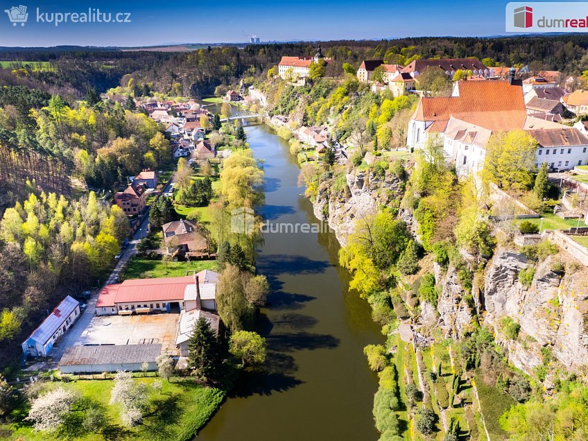 Prodej  výrobních prostor 3615 m^2 Zářečí, Bechyně 