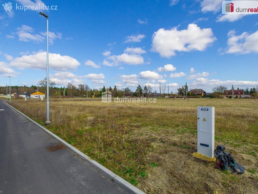 Prodej  stavebního pozemku 1140 m^2 Kolová, Kolová 