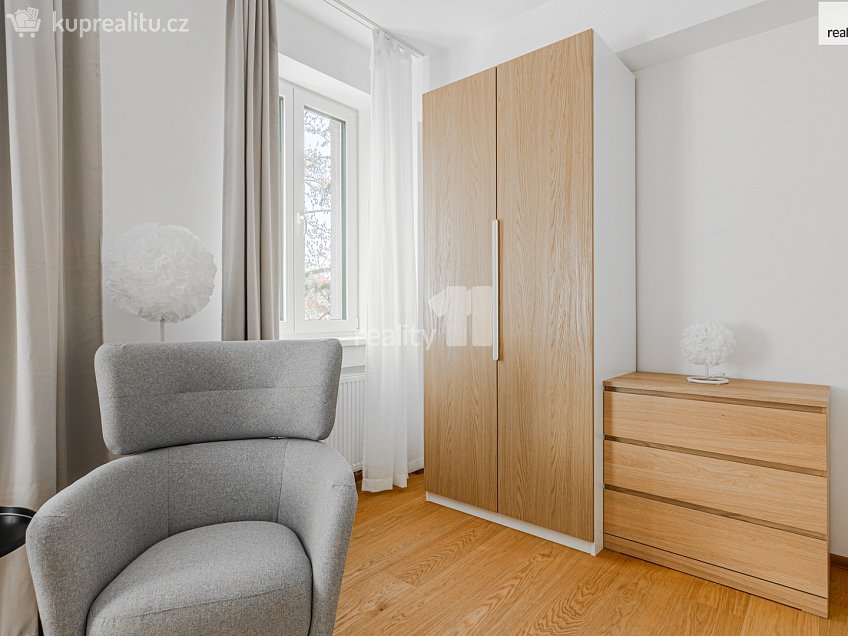 Pronájem bytu - pokoj 20 m^2 U krbu, Praha 10 