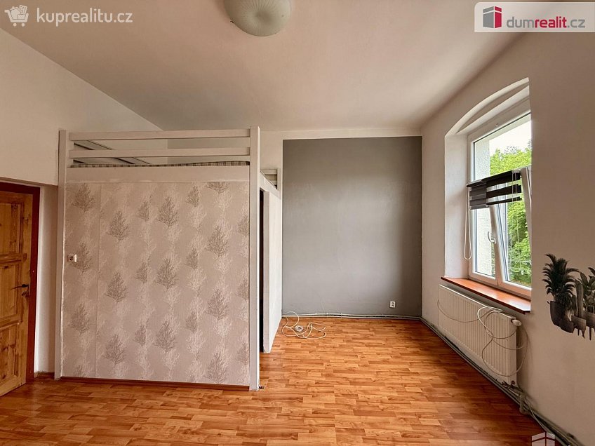 Pronájem bytu 2+1 81 m^2 Husova, Mariánské Lázně 