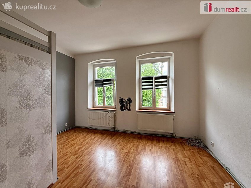 Pronájem bytu 2+1 81 m^2 Husova, Mariánské Lázně 