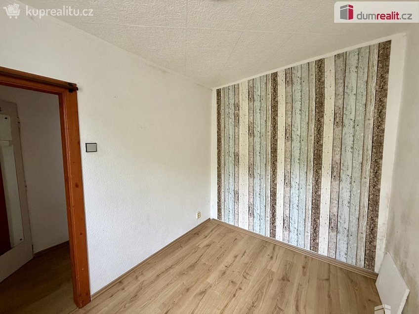 Pronájem bytu 2+1 81 m^2 Husova, Mariánské Lázně 