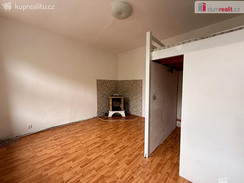 Pronájem bytu 2+1 81 m^2 Husova, Mariánské Lázně 