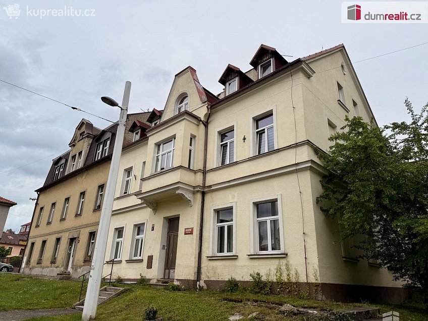 Pronájem bytu 2+1 81 m^2 Husova, Mariánské Lázně 