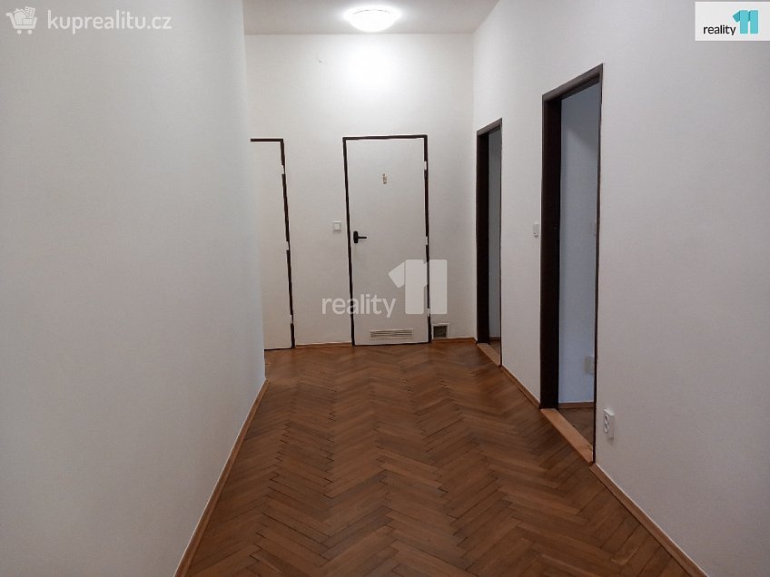 Pronájem bytu 3+kk 83 m^2 Na bitevní pláni, Praha 4 