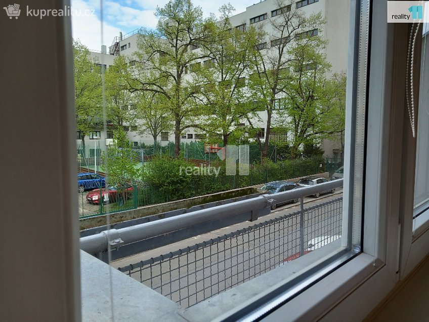 Pronájem bytu 3+kk 83 m^2 Na bitevní pláni, Praha 4 