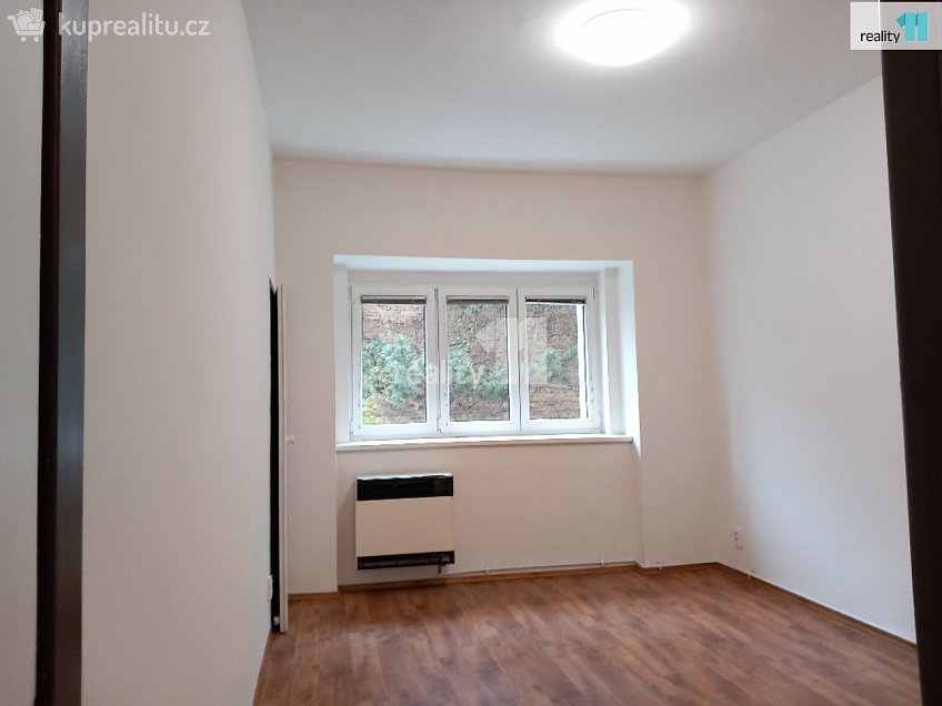 Pronájem bytu 3+kk 83 m^2 Na bitevní pláni, Praha 4 