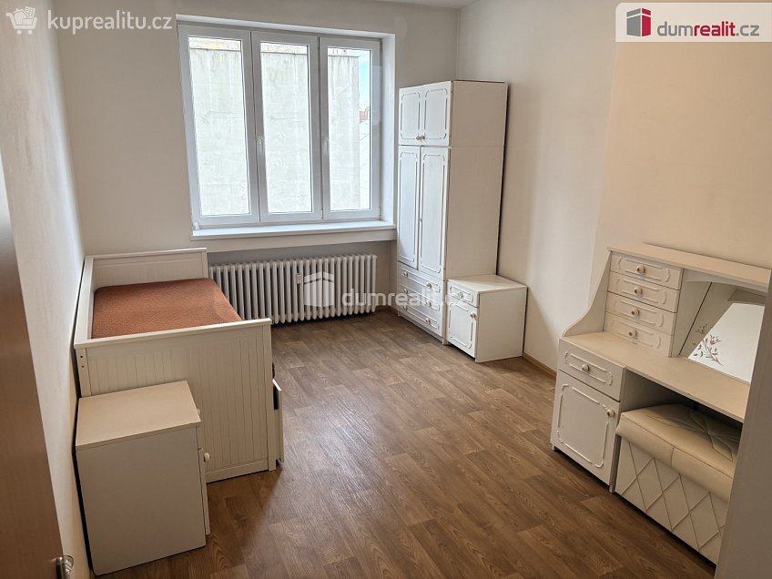 Pronájem bytu 2+kk 42 m^2 Národní třída, Hodonín 