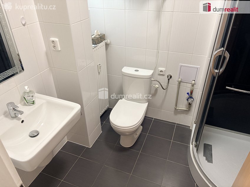 Pronájem bytu 2+kk 42 m^2 Národní třída, Hodonín 
