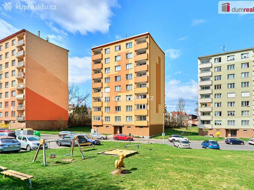 Prodej bytu 2+1 60 m^2 Modenská, Karlovy Vary 