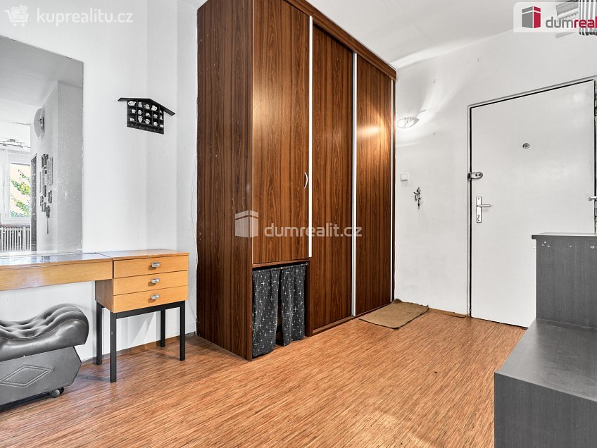 Prodej bytu 2+1 60 m^2 Modenská, Karlovy Vary 