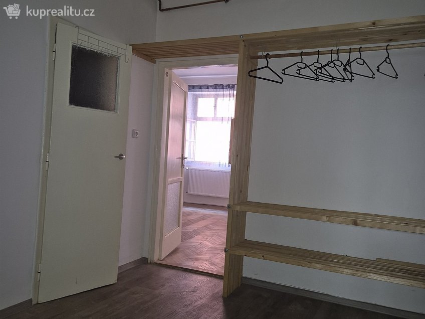 Pronájem bytu 2+kk 69 m^2 Úzká 372, Cheb 