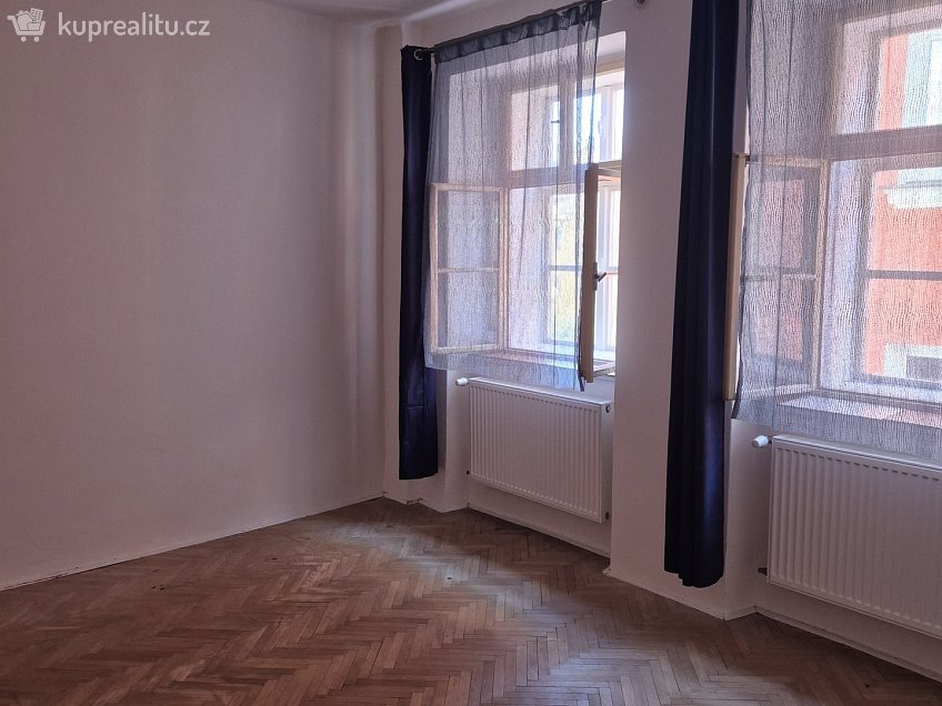 Pronájem bytu 2+kk 69 m^2 Úzká 372, Cheb 