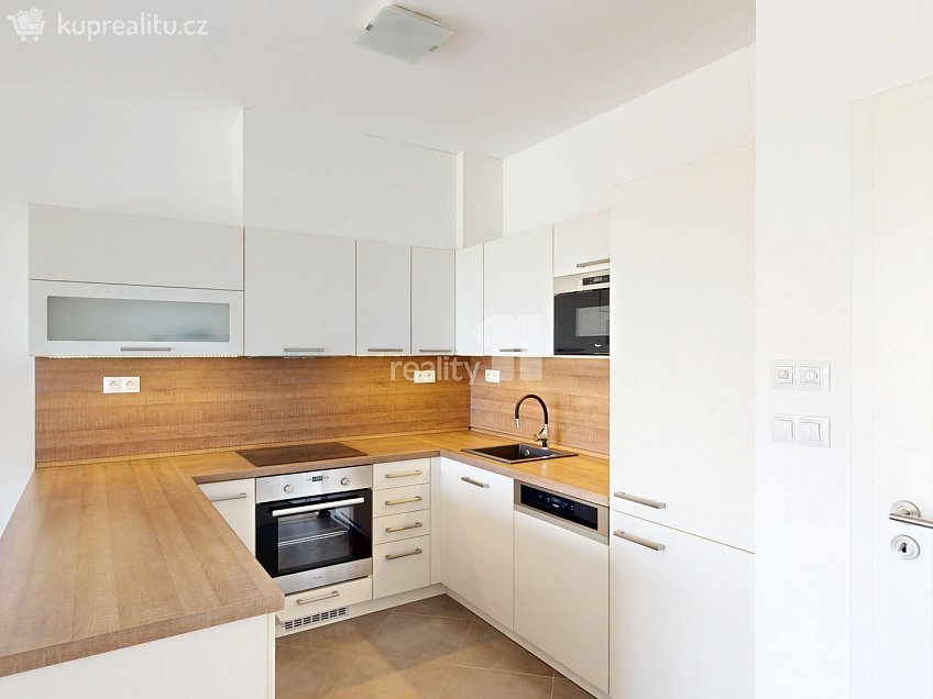 Prodej bytu 3+kk 91 m^2 Kadečkové, Praha 18 