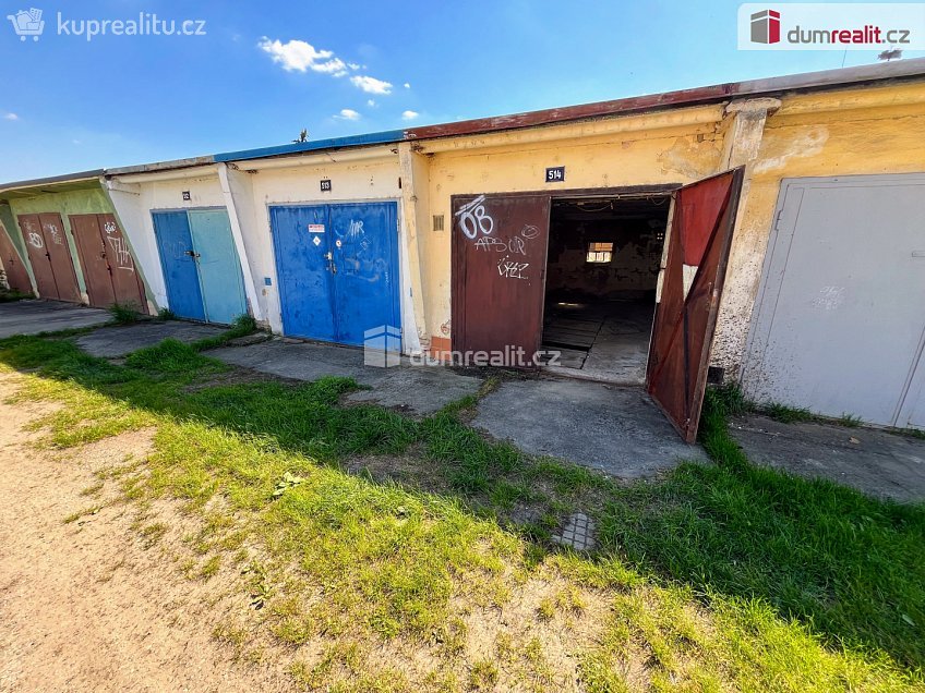 Prodej  garáže 21 m^2 Revoluční, Uherské Hradiště 