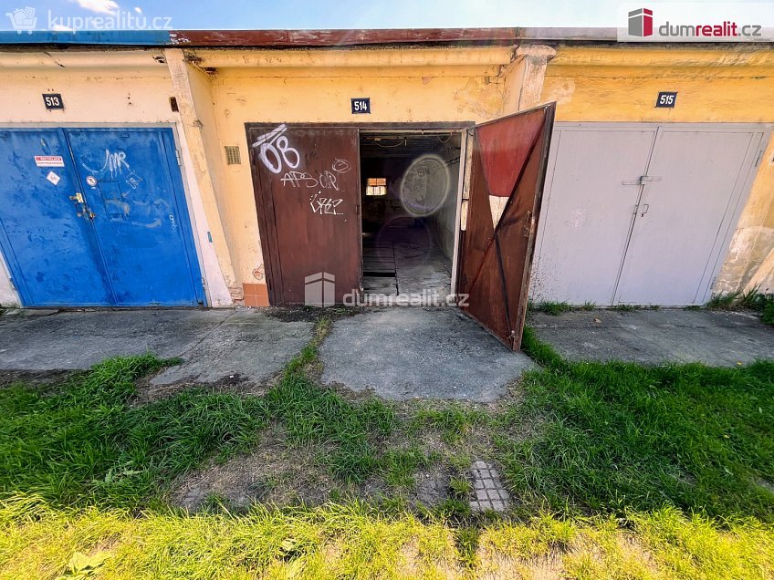 Prodej  garáže 21 m^2 Revoluční, Uherské Hradiště 