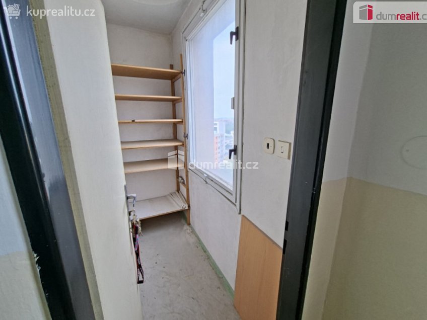 Pronájem bytu 1+kk 34 m^2 Písnická, Praha 12 