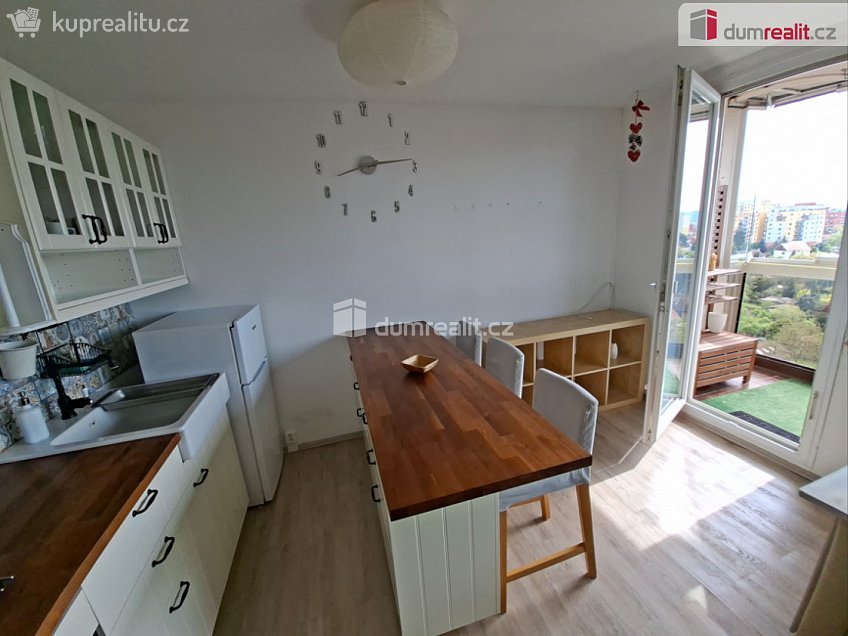 Pronájem bytu 1+kk 34 m^2 Písnická, Praha 12 