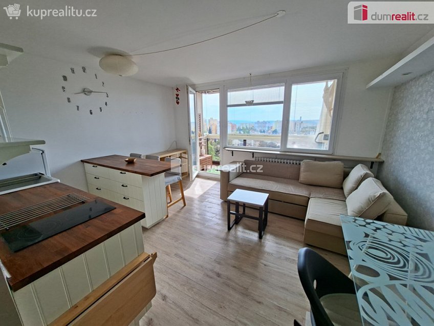 Pronájem bytu 1+kk 34 m^2 Písnická, Praha 12 