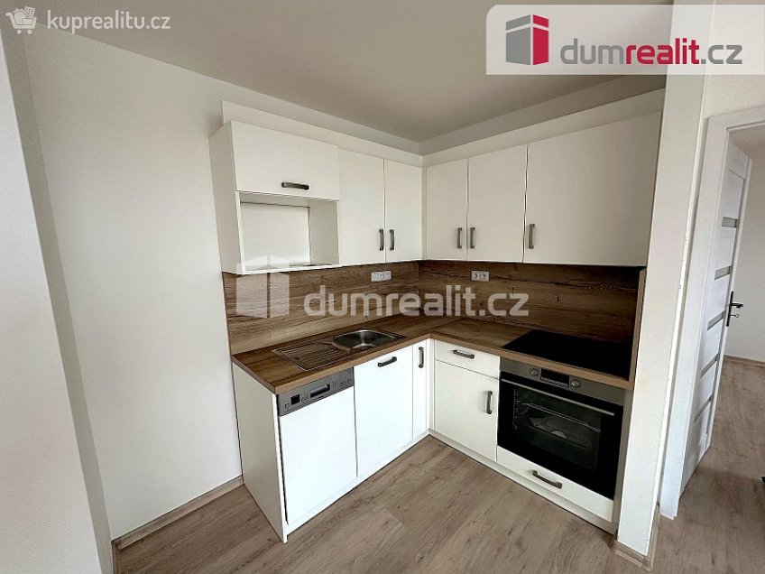 Pronájem bytu 2+kk 50 m^2 Hálkova, Plzeň 