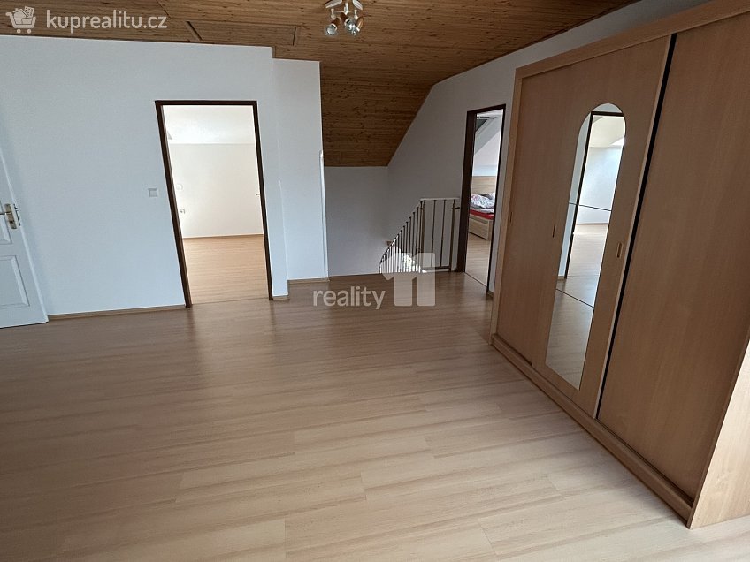 Pronájem  rodinného domu 279 m^2 Sadová, Humpolec 