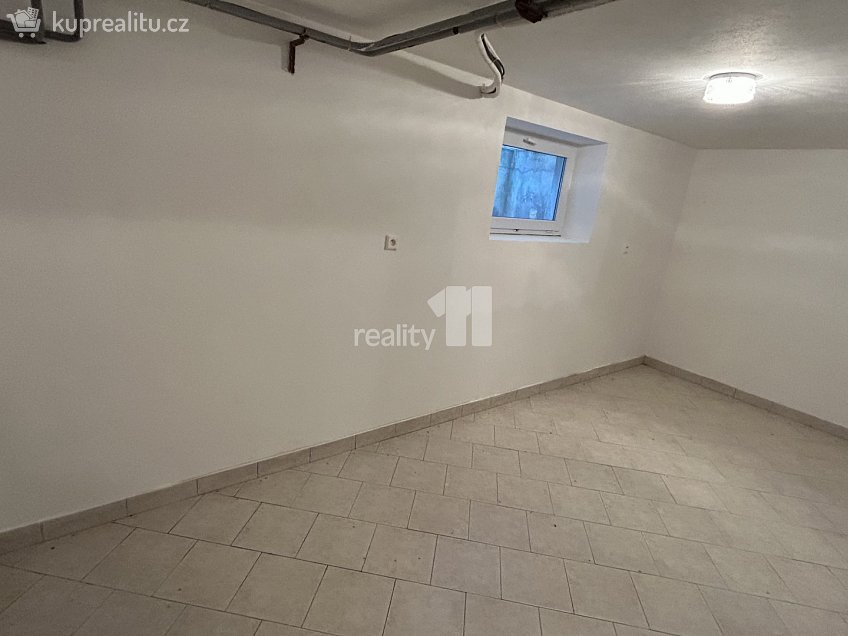 Pronájem  rodinného domu 279 m^2 Sadová, Humpolec 